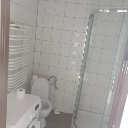 Lawendowa Przystan Nr 9 Poddasze تيزبنتسا